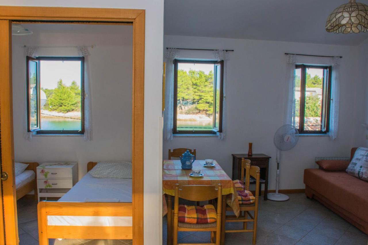 Ferienwohnung Holiday House Punta Blue & Orange 5M From The Sea, Island Cres Punta Križa Exterior foto